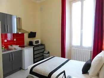 Ajoupa Nizza