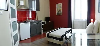 Ajoupa Nizza