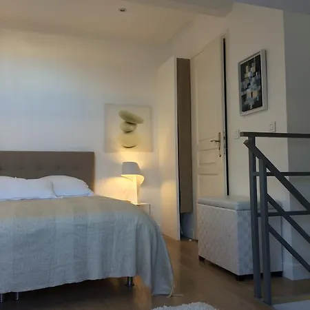 Le 29 Apartment *