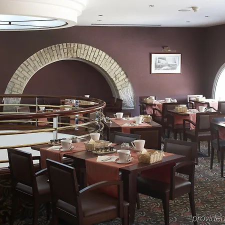 Aston La Scala Hotel 4*