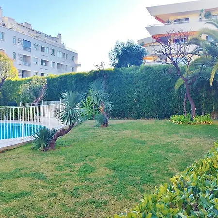 Riviera Home - Jardin De La Lanterne Apartment *