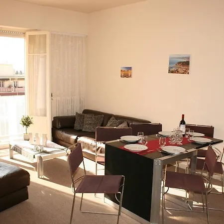 L'iris Apartment *