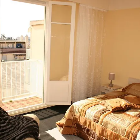 L'iris Apartment