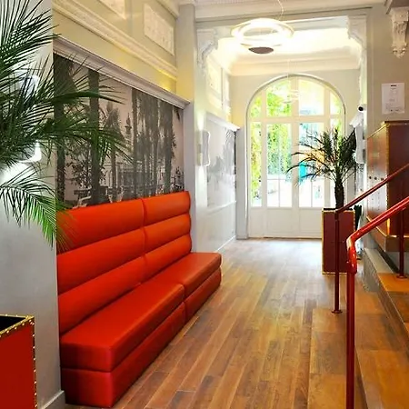 Excelsior Centre By Happyculture Hotel