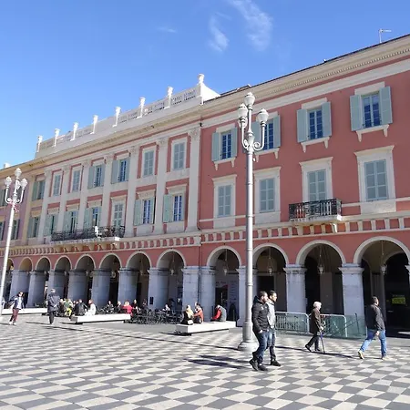Studio Sur Place Massena Nice