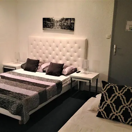 Hotel Monet 2*