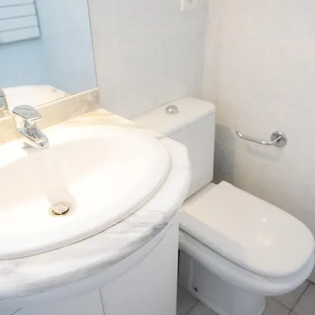 Rond-point Apartment *