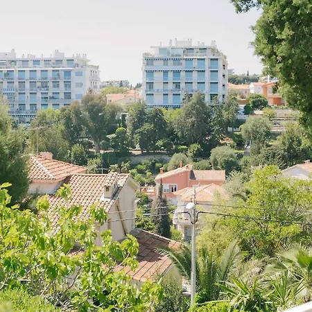 Rond-point Apartment *