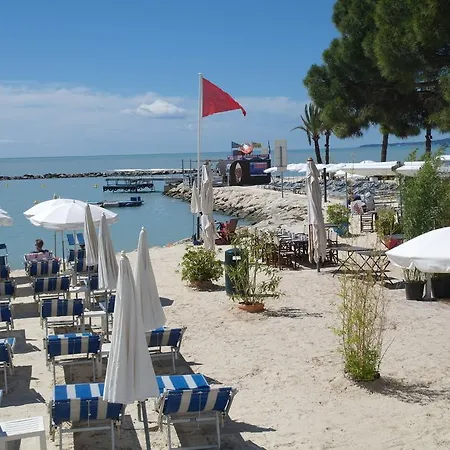 Lägenhet Soraya , Quiet Location With Big Garden Near And Old Town Of