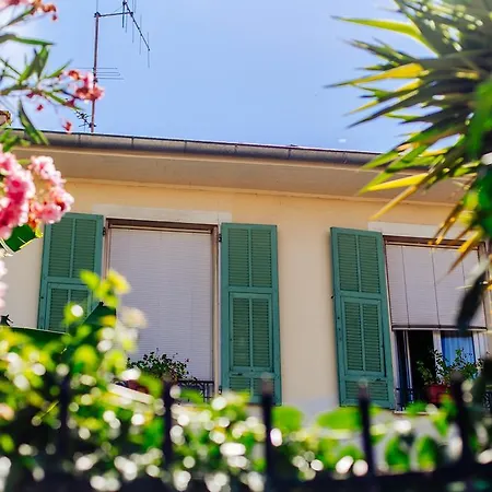 Logis Victorine Отель 2*