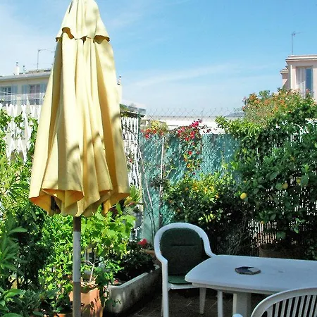 Piron Hotel