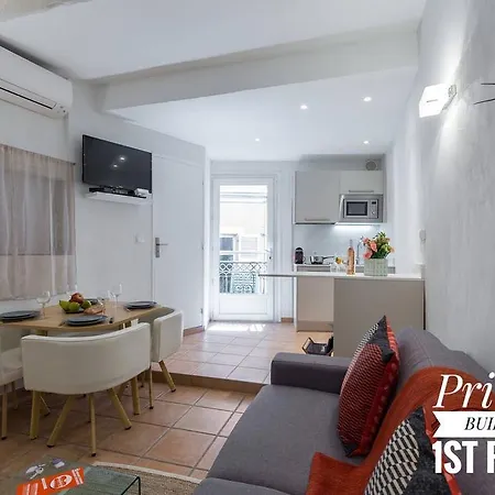 Private Building, 4 Apts, Unique At - Old Town *