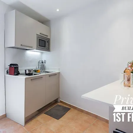 Private Building, 4 Apts, Unique At - Old Town Appartement Nice