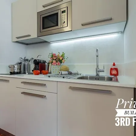 Private Building, 4 Apts, Unique At - Old Town Appartement *