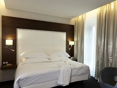 尼斯64号酒店 尼斯