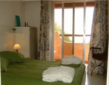 Mas Des Oliviers Bed & Breakfast *