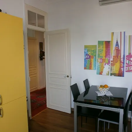 Mon Reve Bed & Breakfast 3*