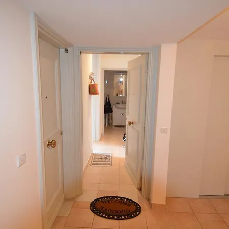 Studio 2 Personnes Quartier Du Port A Apartment