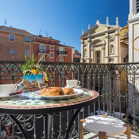 Le Rossetti B. - Modern, Long Balcony, Old Town Apartment *