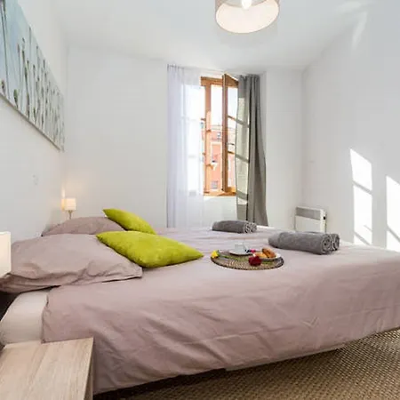 Apartment Le Rossetti B. - Modern, Long Balcony, Old Town *