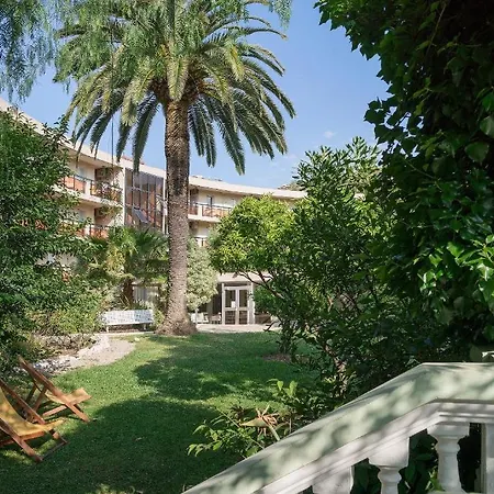 Maeva Les Palmiers Apartment *