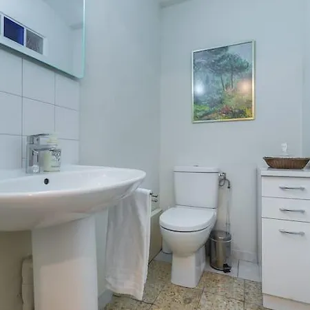Aparthotel Résidence La Léonie 2*