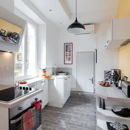 Appartement Le Rossetti 2 - F2 Lumineux, Ascenseur, Climatisation, Coeur Vieux-nice *