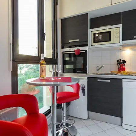 Apartment Grand H -f2, Face Vieux- Nice, Terrasse, Ascenseur, Climatisation, Terrace - Center