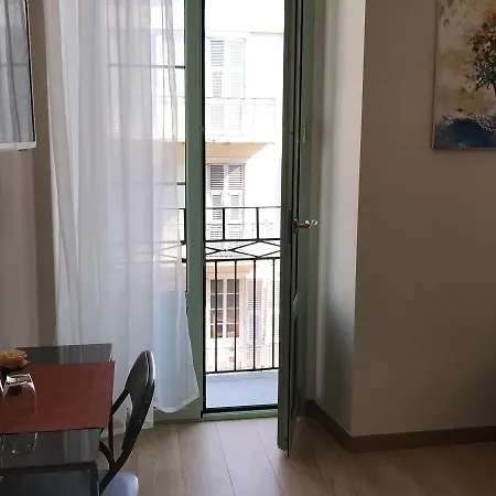 ブティック ネプチューン ホテル ニース