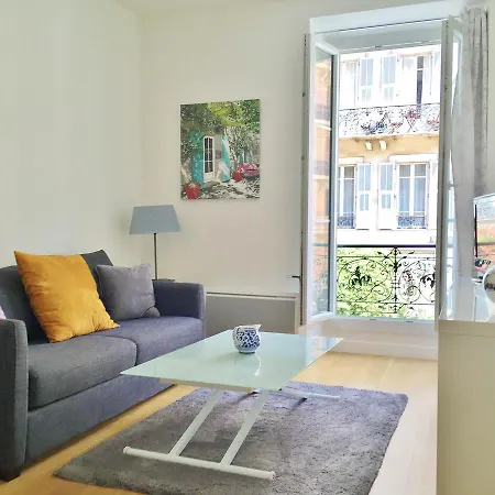 Apartments Gounod *