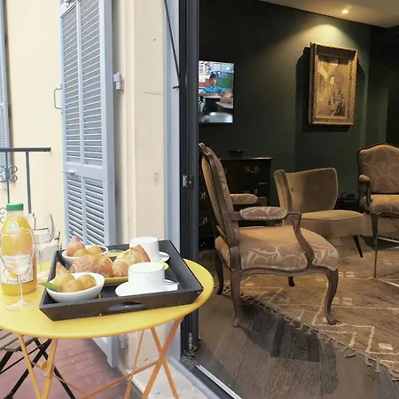 élégant Avec Terrasse - Promenade Des Arts Appartement