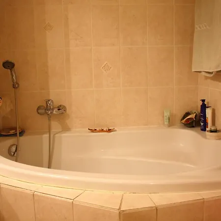 Le Parc D'agena Appartement