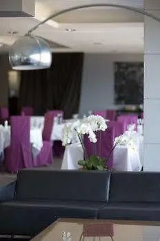Le Versailles 3*