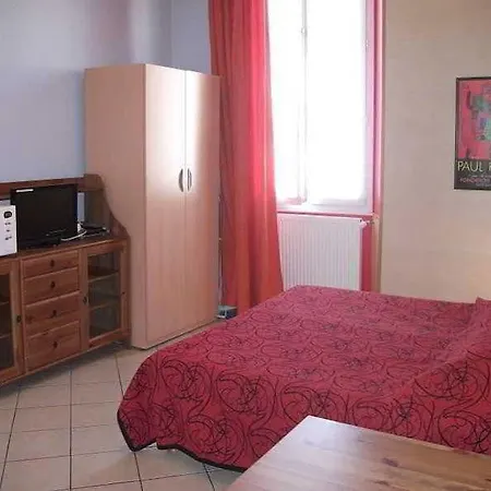 Ajoupa Szálloda Nizza