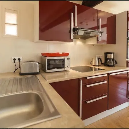 Apartamento Renting - Colonna - Place In Old Town *