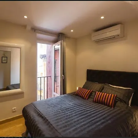 Renting - Colonna - Place In Old Town Apartamento