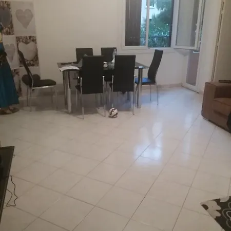 Nocleg ze śniadaniem D'hotes Parc Gorbella 2*
