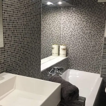 Appartement Centrale 2 · F4 Spacieux Et Confortable Au Centre Du Vieux-nice