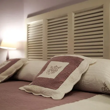Hotel Victor Hugo 2*