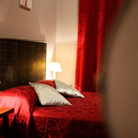 Victor Hugo Hotell 2*