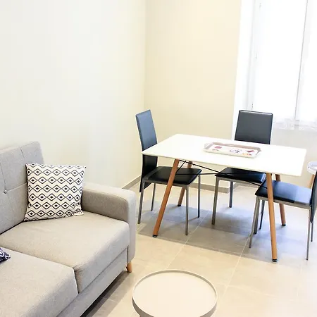 Apartment Lola *