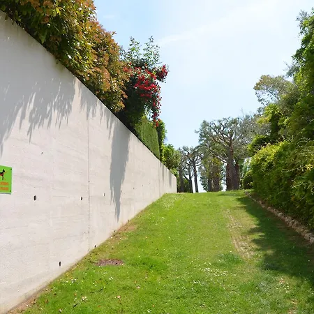 6 Personnes Avec Terrasse Et Piscine Quartier Fabron A *