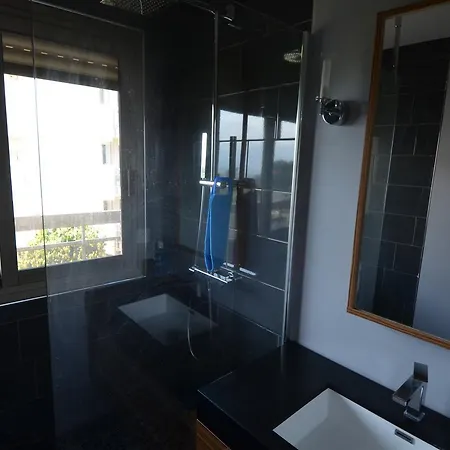 Appartement 6 Personnes Avec Terrasse Et Piscine Quartier Fabron à Nice