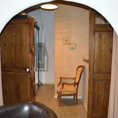 Apartment Old *
