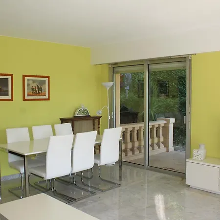 - Bella Vista Piscine Terrasse Et Jardin *