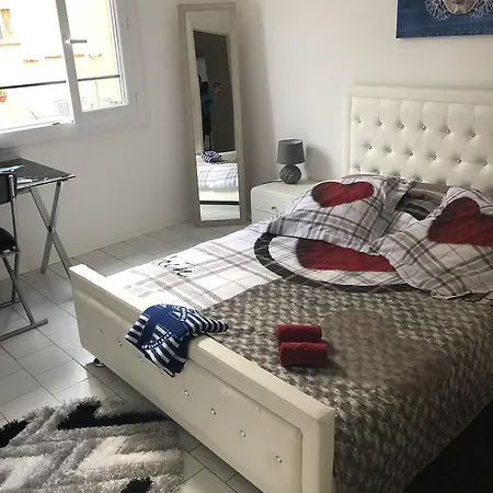 Nocleg ze śniadaniem D'hotes Parc Gorbella 2*