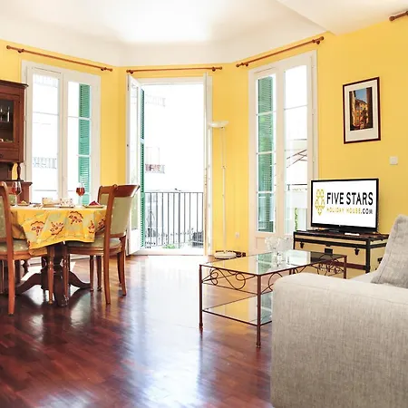 Apartment St Genevieve Five Stars House *