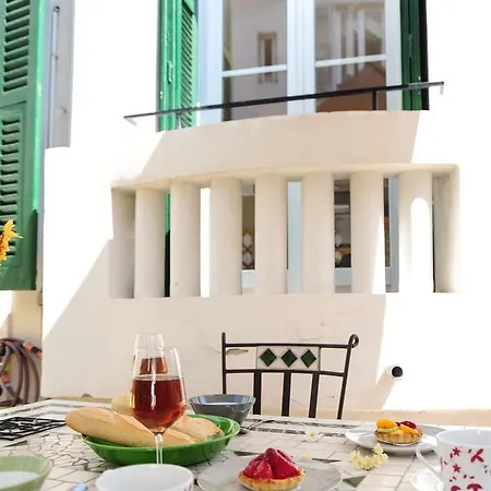 Apartment St Genevieve Five Stars House *
