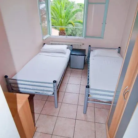 Saint Exupery Gardens Отель 2*