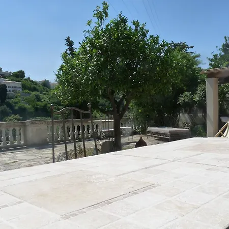Castel Enchante Bed & Breakfast